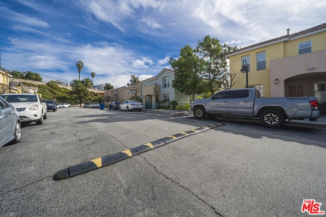 Photo - 121 Cancion Way