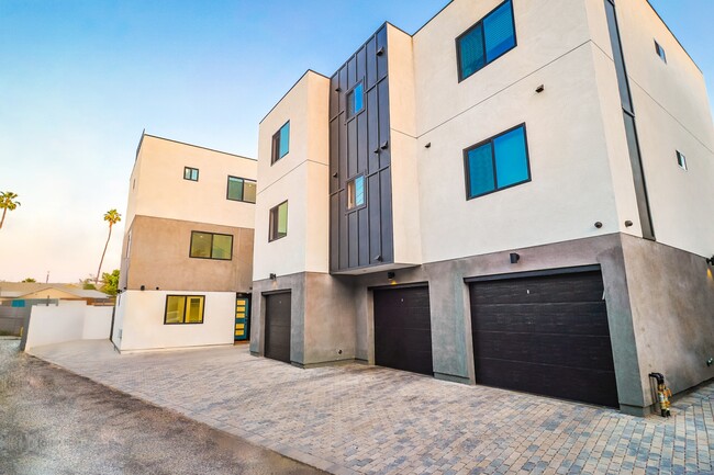 Photo - 1414 S Orange Dr Apartments Unit 1414.5