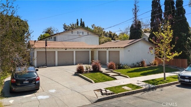 Photo - 654 Ohio Ave Townhome