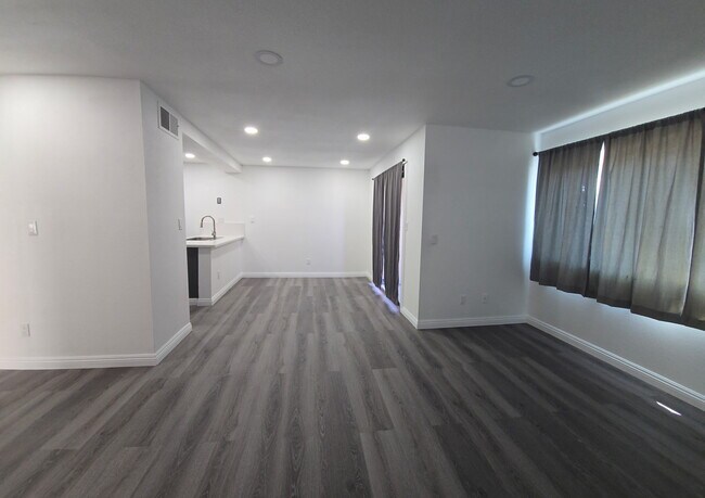 Photo - 2255 Cahuilla St Unit 133