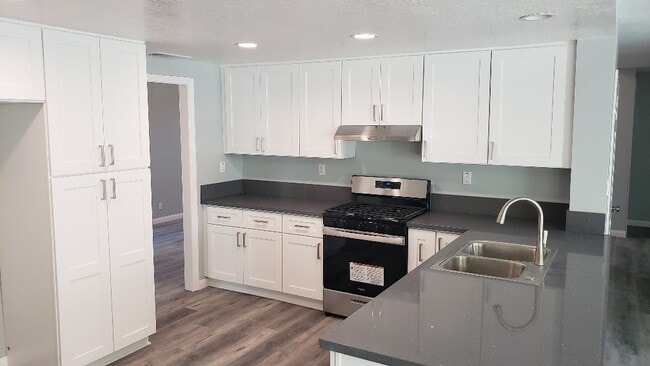 Photo - 15692 Live Oak Rd