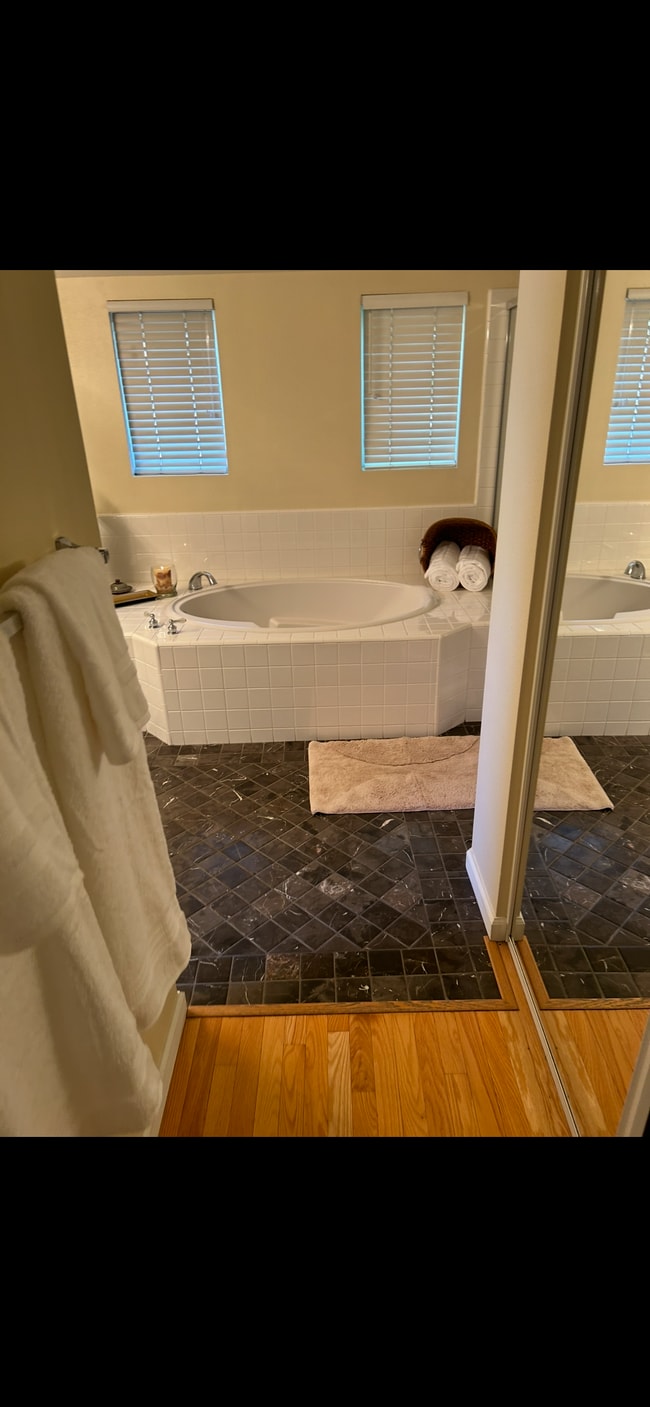 Photo - 7507 Graystone Dr