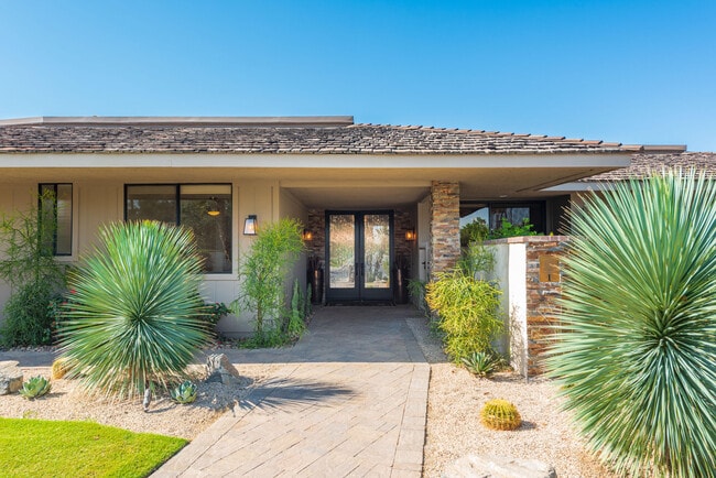 Photo - 1 Dartmouth Dr