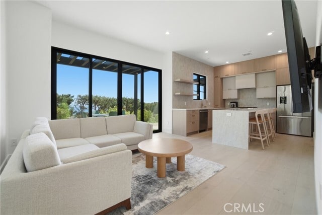 Photo - 33201 Cuthbert Rd