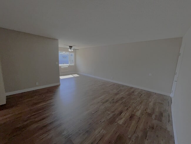 Photo - 8334 Willis Ave