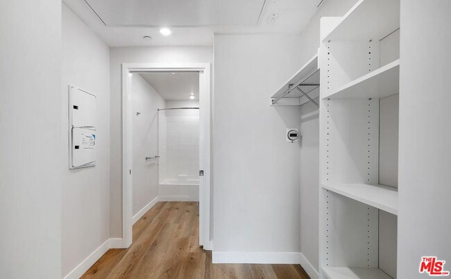 Photo - 825 S Coronado St Unit 410