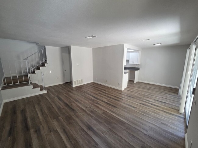 Building Photo - 1826 Lochglen Ct