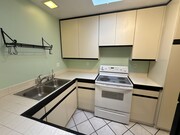 Photo - 633 Church St