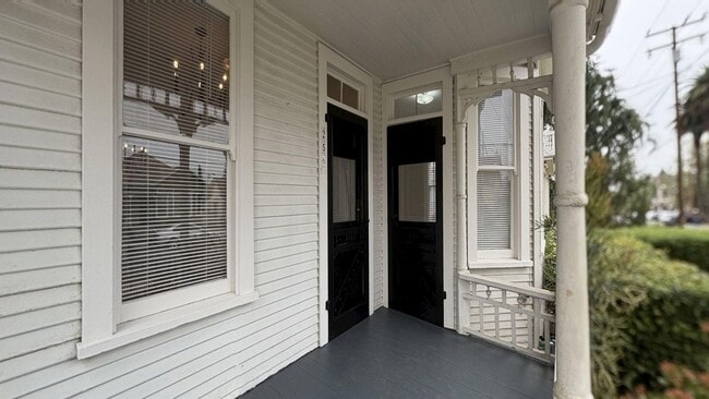 Photo - 256 Nordina St