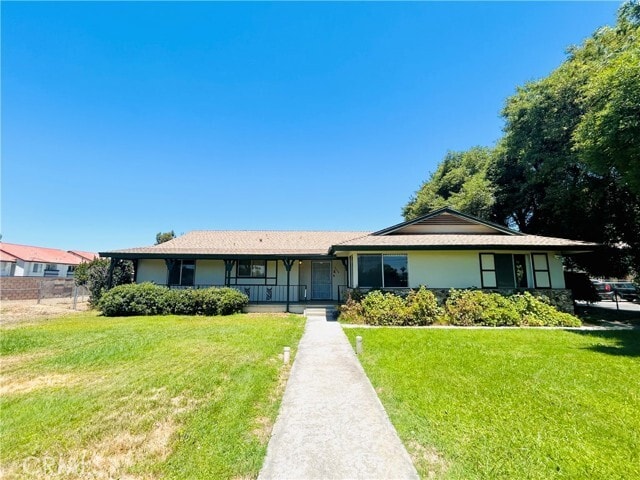 Photo - 2750 W Devonshire Ave House