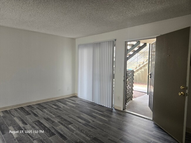 Photo - 991 N Mollison Ave Unit 09