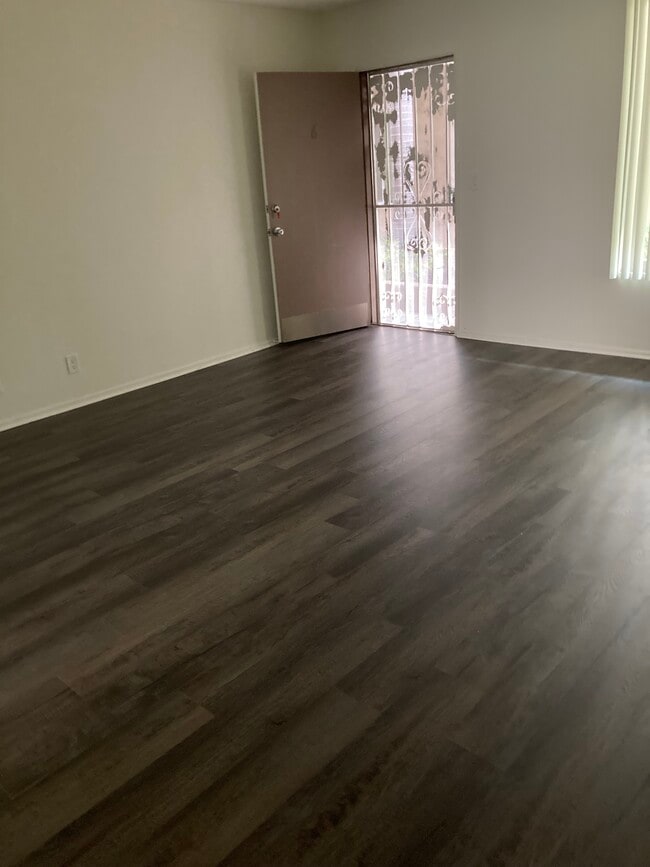 Photo - 10535 National Blvd Unit 5