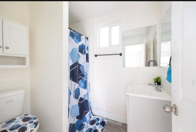 Photo - 4344 Keeler Ave