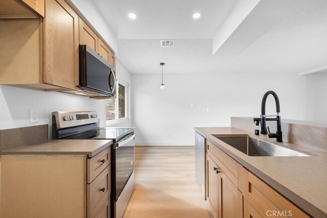 Building Photo - 18103 Camino Bello Rental