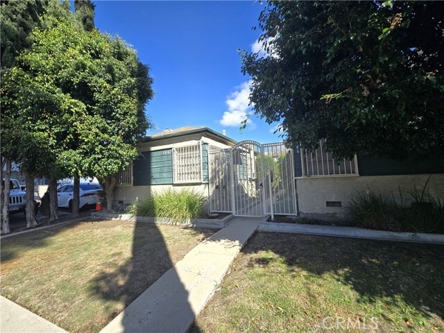 Building Photo - 146 N Hamilton Dr Unit E