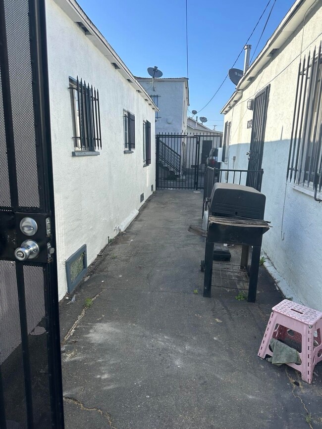 Photo - 1032 W 95th St Unit 10325/8