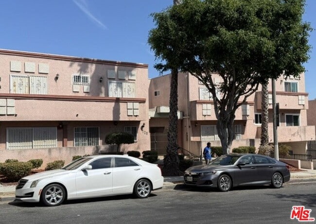Building Photo - 720 N Eucalyptus Ave Unit 106