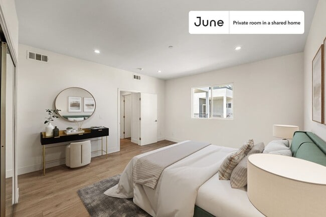 Private bedroom in 4 bed/4 bath Home - Private bedroom in 4 bed/4 bath Home Unit A