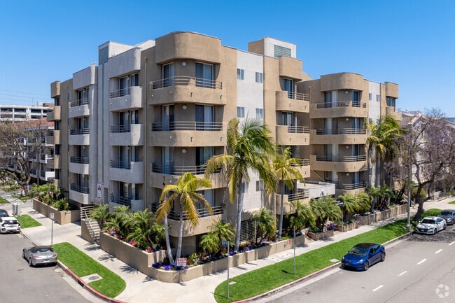 2 bedroom and 2 bath - 2 bedroom and 2 bath