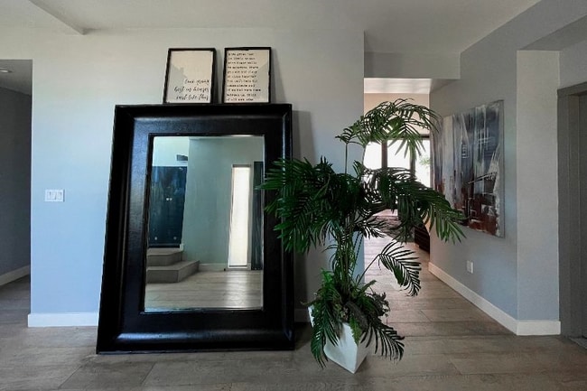 Photo - 300 N Plymouth Blvd