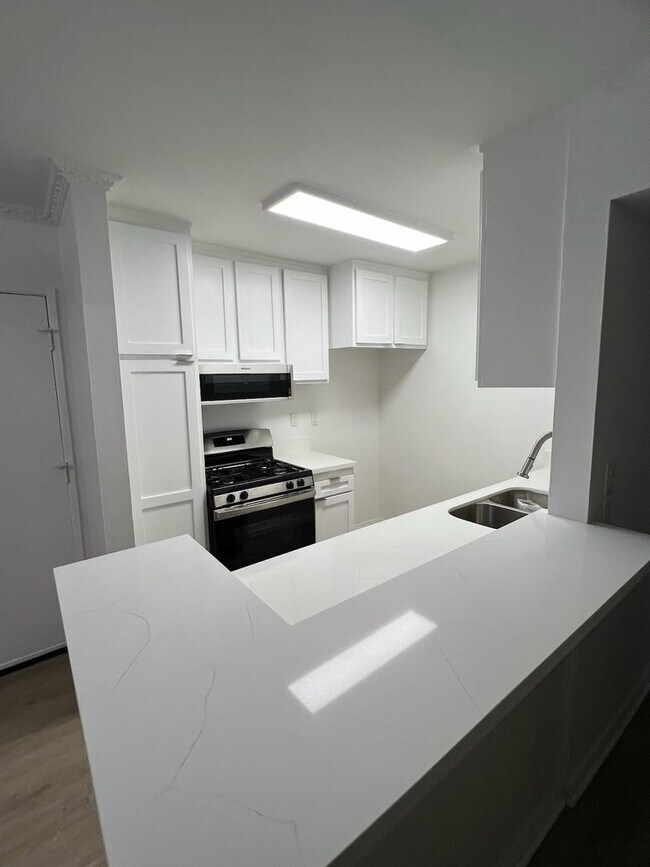 Photo - 18620 Hatteras St Unit 265