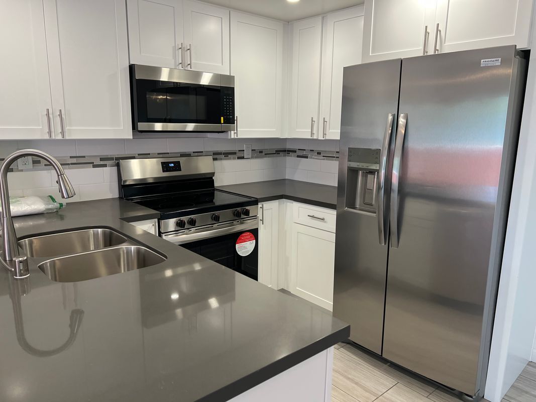 Photo - 4810 S La Brea Ave Apartment