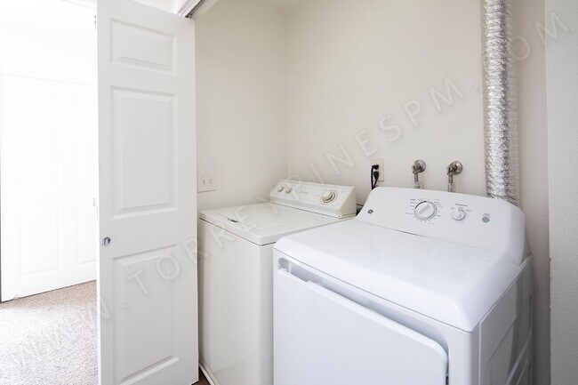 Photo - OPEN HOUSE: 10/25 3-4PM ~ 3BR/2.5BA PB Tow... Unit D