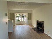 Photo - 1121 Chino St