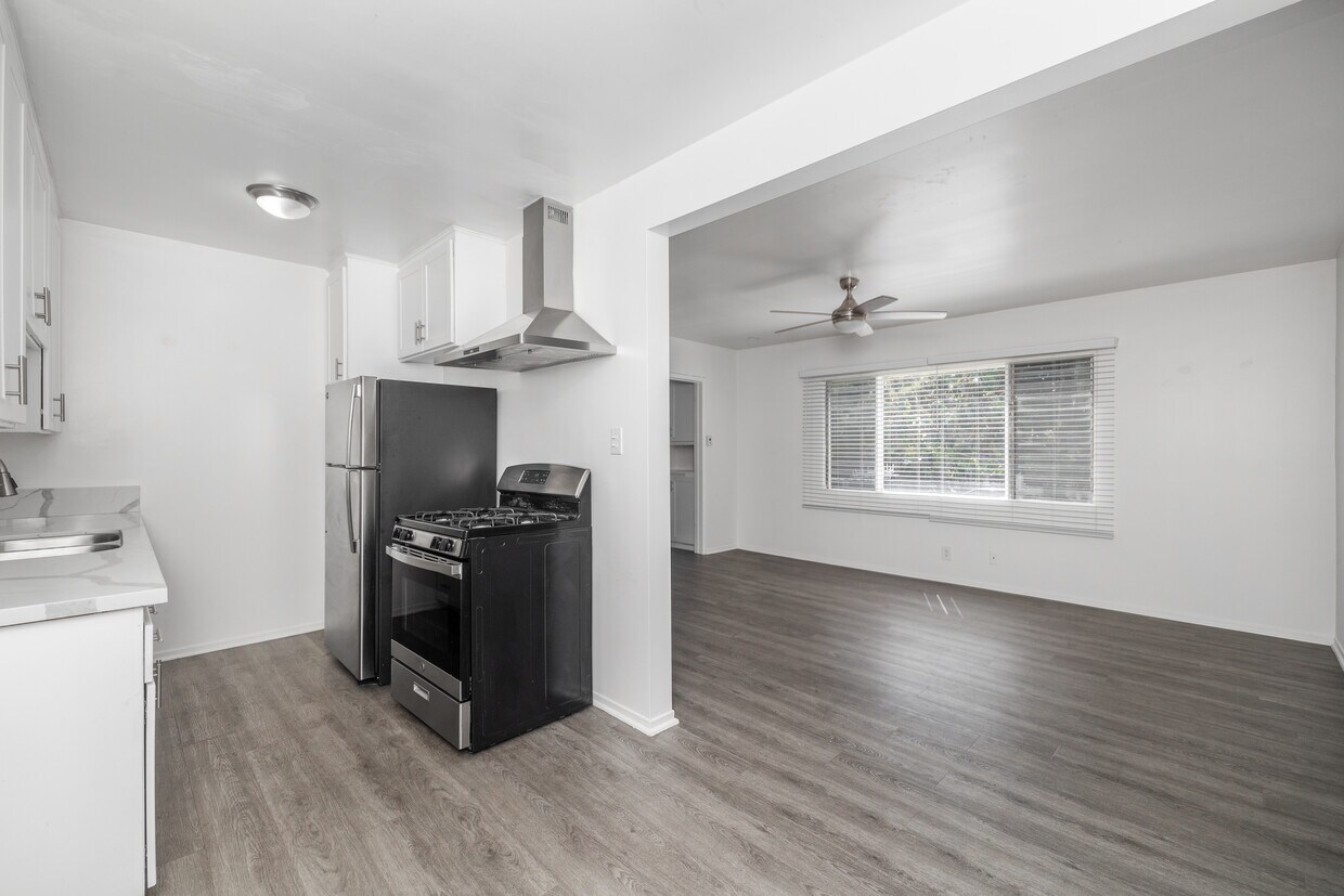 3D Tour - 17th Street Santa Monica