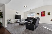 Photo - 832 Alvin St