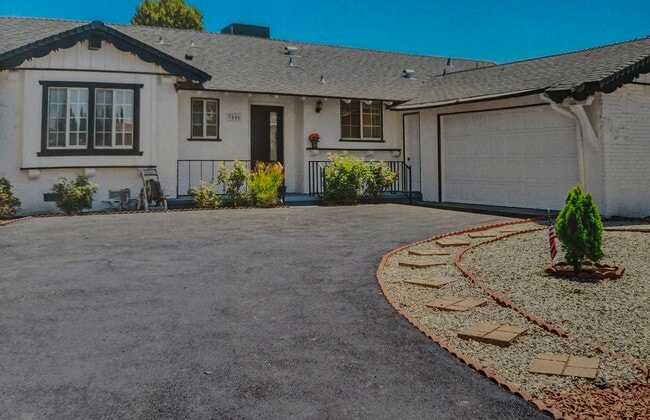 Photo - 7800 Fairchild Ave