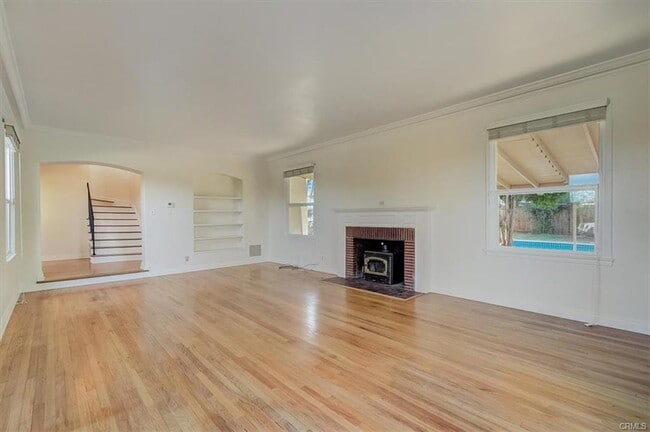 Photo - 10847 Balboa Blvd