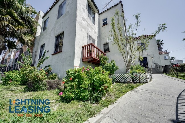 Building Photo - 405 N Coronado St Unit 204D Rental