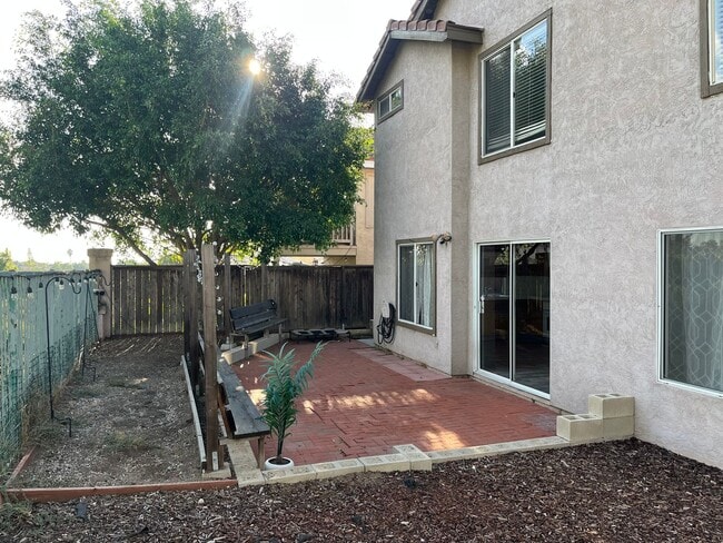 Photo - Spacious 4br/3ba Single Family Residence i...