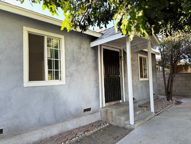 Photo - 14011 Daventry St