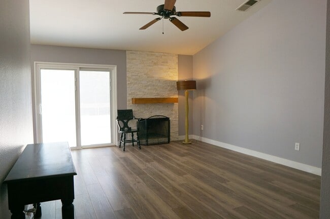 Photo - 44150 Calico Cir