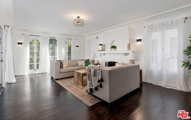 Photo - 373 S Crescent Heights Blvd