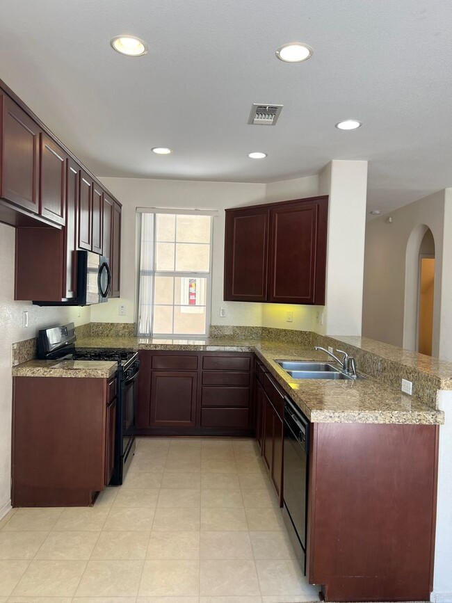 Photo - Wonderful Eastlake Townhome, 3 bedroom, 2....