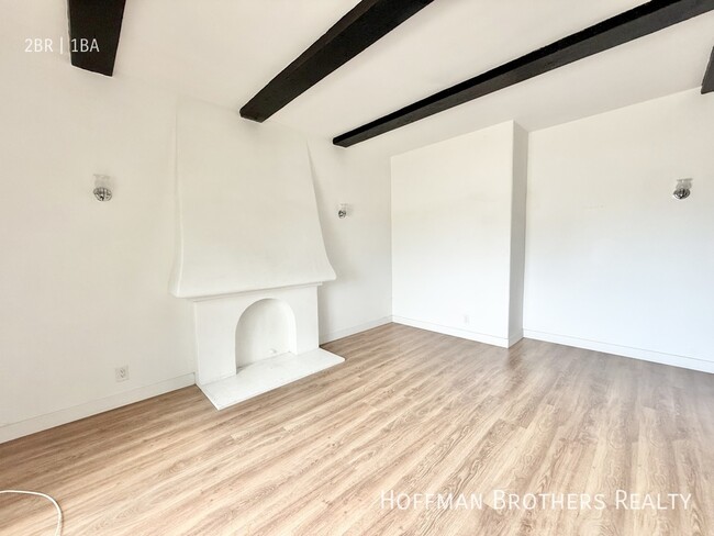 Photo - 1801 N Kingsley Dr
