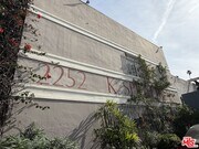 Photo - 2252 W Washington Blvd