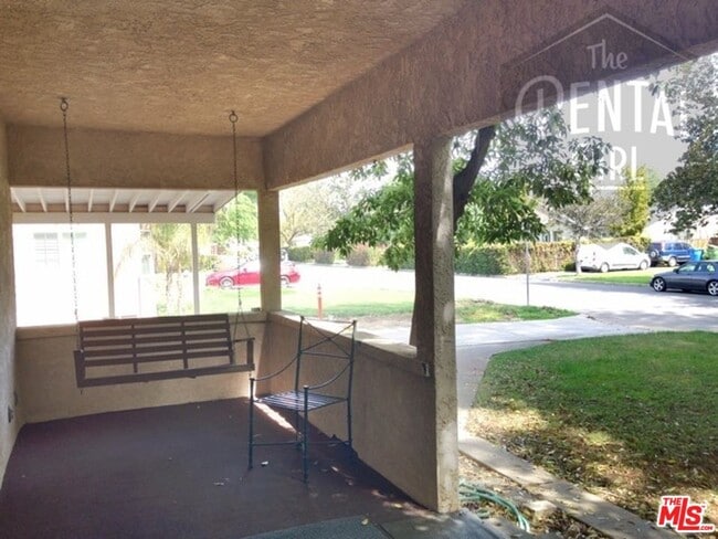 Photo - 5723 Stansbury Ave