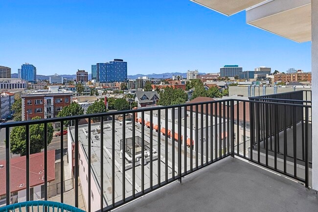 Photo - 2783 Francis Ave