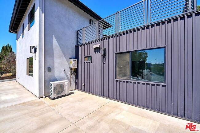 Photo - 102 Marion Blvd