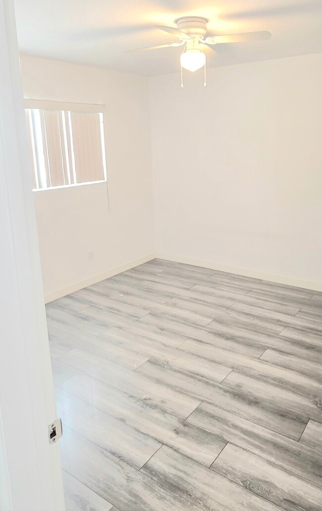 Photo - 340 Rennie Ave