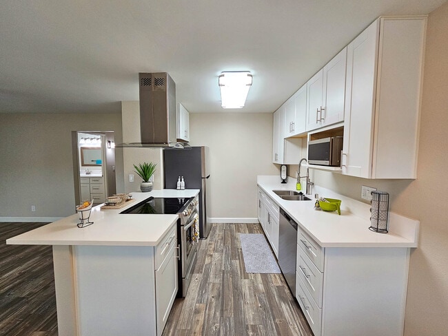 Photo - Parklane Apartments