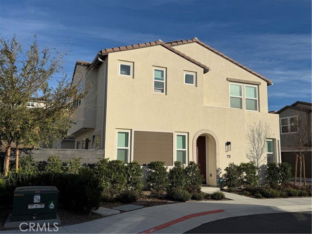 Photo - 731 Jasper St