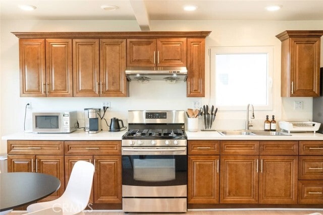 Photo - 420 W Graves Ave