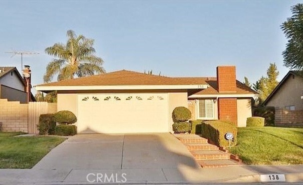 Photo - 138 Oakwell Dr House