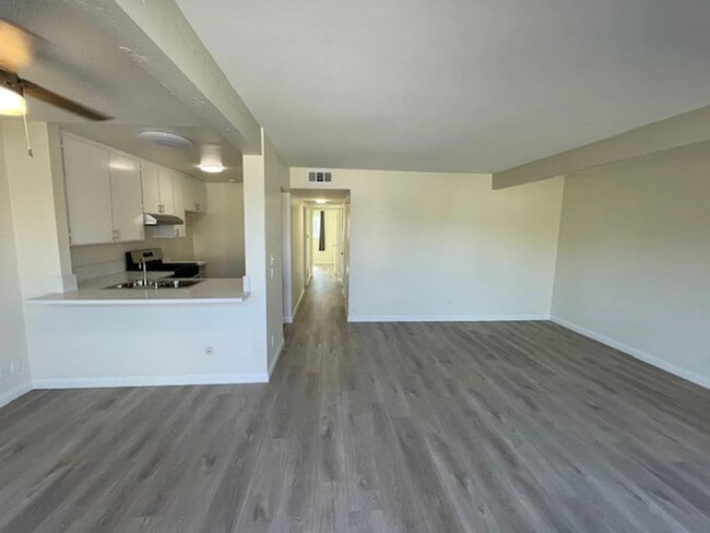 Photo - 107 Oval Rd Unit #4