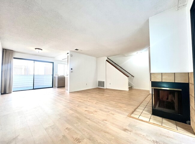 Photo - 4553 Chateau Dr